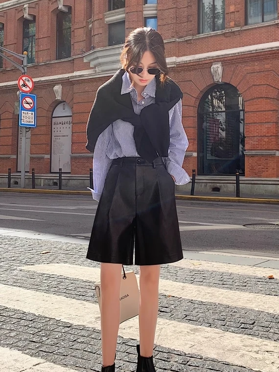Black Faux Leather Mid-Length Shorts | Soobin - TXT 10 Black Faux Leather Mid-Length Shorts | Soobin - TXT - Image 8