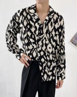 Black And White Abstract Pattern Shirt | Onew - SHINee -Amped Apparel Black And White Abstract Pattern Shirt Onew SHINee 8 600x750 1