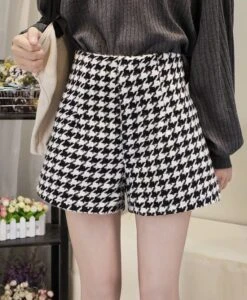 Black And White Wide-Leg Houndstooth Shorts | Jisoo - BlackPink