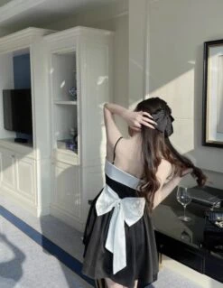 Black Banded Mini Dress | Chaewon - Le Sserafim -Amped Apparel Black Banded Mini Dress Chaewon Le Sserafim 12 600x776 1