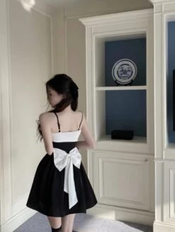 Black Banded Mini Dress | Chaewon - Le Sserafim -Amped Apparel Black Banded Mini Dress Chaewon Le Sserafim 9 600x797 1