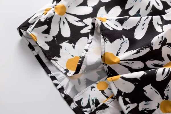 Black Daisy Pattern Shirt | Doyoung - Treasure 10 Black Daisy Pattern Shirt | Doyoung - Treasure - Image 8