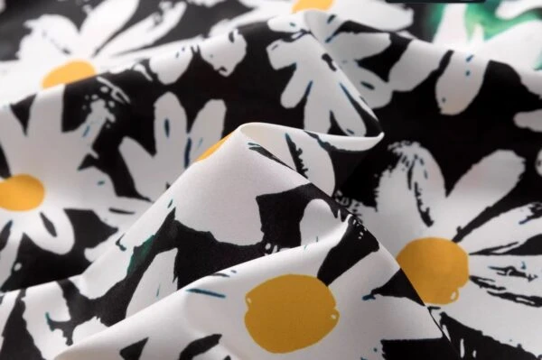 Black Daisy Pattern Shirt | Doyoung - Treasure 11 Black Daisy Pattern Shirt | Doyoung - Treasure - Image 9