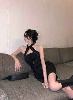 Black Halter Zipper Bodycon Dress | Onda - Everglow -Amped Apparel Black Halter Zipper Bodycon Dress Onda Everglow 3 600x826 1