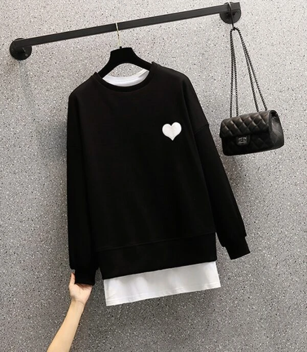 Black Heart Crossed-Back Sweatshirt | Yuqi - (G)I-DLE 12 Black Heart Crossed-Back Sweatshirt | Yuqi - (G)I-DLE - Image 10