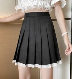 Black Laced School Girl Pleated Skirt | Sullyoon - NMIXX