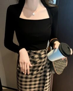 Black Long Sleeves Square Collar Top | Chaewon - Le Sserafim