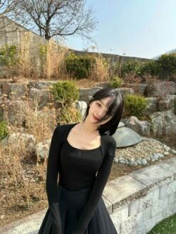 Black Long Sleeves Square Collar Top | Chaewon - Le Sserafim -Amped Apparel Black Long Sleeves Square Collar Top Chaewon Le Sserafim inspi 1 scaled 600x800 1