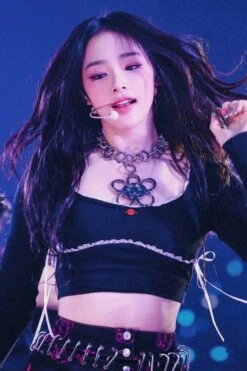 Black Mini Rose Lace Linings Top | Minji - NewJeans -Amped Apparel Black Mini Rose Lace Linings Top Minji NewJeans Idol 2 600x900 1