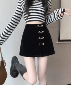 Black Mini Skort With Pins | Chaeyoung- Twice -Amped Apparel Black Mini Skort With Pins Chaeyoung Twice 2 3 600x717 1