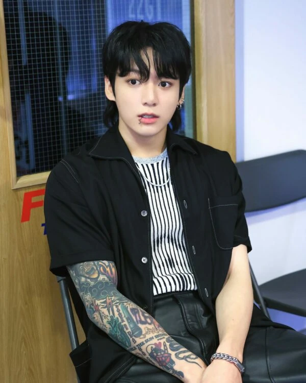 Black Stitched Short Sleeves Shirt | Jungkook - BTS 8 Black Stitched Short Sleeves Shirt | Jungkook - BTS - Image 6