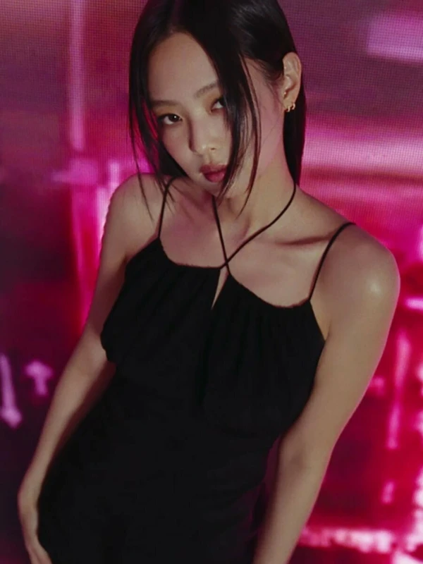 Amped Apparel 20 Amped Apparel -Amped Apparel Black Strings Sling Top Jennie BlackPink Idol 600x800 1