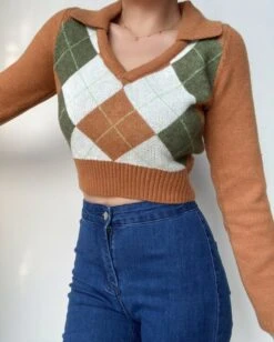 Amped Apparel 6 Amped Apparel -Amped Apparel Brown Argyle Cropped Sweater Somi 9 600x749 1