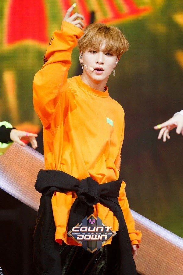 Orange Letter Printed Sweatshirt | Haechan - NCT 11 Orange Letter Printed Sweatshirt | Haechan - NCT - Image 9