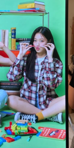 Loose Plaid Long-Sleeved Shirt | Hyunjin - Loona -Amped Apparel Hyunjin Loona Loose Plaid Long Sleeved Shirt 1