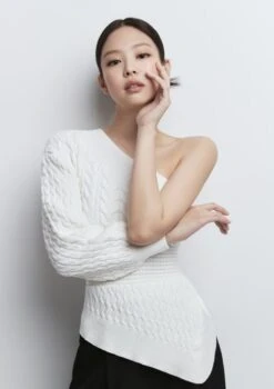 White One-Shoulder Irregular Top | Jennie - BlackPink -Amped Apparel Jennie BlackPink White One Shoulder Irregular Sweater 17