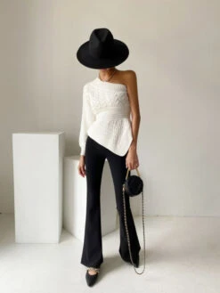 White One-Shoulder Irregular Top | Jennie - BlackPink -Amped Apparel Jennie BlackPink White One Shoulder Irregular Sweater 27 600x799 1