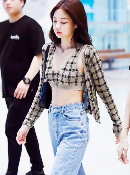Beige Plaid Camisole Crop Top | Jennie - BlackPink 8 Beige Plaid Camisole Crop Top | Jennie - BlackPink - Image 6