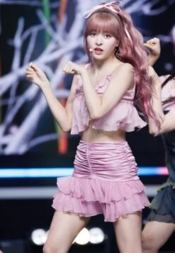 Pink Ruffled Layered Skirt | Lily - NMIXX -Amped Apparel Kyujin NMIXX Green Collared Short Sleeve Cardigan 3