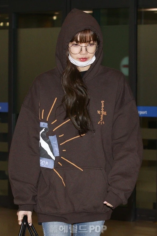 Brown In The Highest Room Hoodie | Lisa - BlackPink 12 Brown In The Highest Room Hoodie | Lisa - BlackPink - Image 10