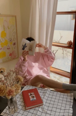 Yellow Letter Embroidered Loose Sweatshirt | Ningning - Aespa -Amped Apparel Ningning Aespa Yellow Letter Embroidered Loose Sweater 4