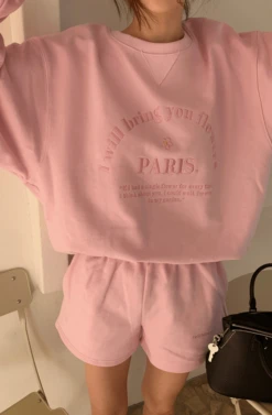 Yellow Letter Embroidered Loose Sweatshirt | Ningning - Aespa -Amped Apparel Ningning Aespa Yellow Letter Embroidered Loose Sweater 6