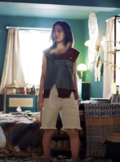 White Mid-Length Denim Shorts | Ryujin - ITZY 9 White Mid-Length Denim Shorts | Ryujin - ITZY -Amped Apparel Ryujin ITZY White Mid Length Denim Shorts 1