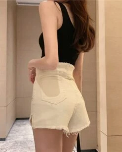 Black Lace-Up Zipper Shorts | Soyeon - (G)I-DLE 23 Black Lace-Up Zipper Shorts | Soyeon - (G)I-DLE -Amped Apparel Soyeon GI DLE Black Lace Up Zipper Shorts 8