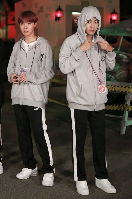 Grey Tata Mang' Zip-Hoodie | Taehyung - BTS 8 Grey Tata Mang' Zip-Hoodie | Taehyung - BTS - Image 6