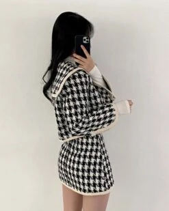 White And Black Tweed Mini Skirt | Miyeon - (G)-IDLE -Amped Apparel White And Black Tweed Mini Skirt Miyeon G IDLE 1 600x750 1