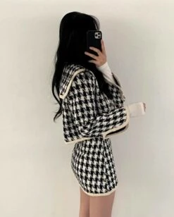 White And Black Tweed Mini Skirt | Miyeon - (G)-IDLE -Amped Apparel White And Black Tweed Mini Skirt Miyeon G IDLE 2 600x749 1