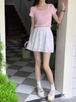 White Floral Pattern Lace Edge Skirt | Jisoo - BlackPink -Amped Apparel White Floral Pattern Lace Edge Skirt Jisoo BlackPink 20 4 600x810 1