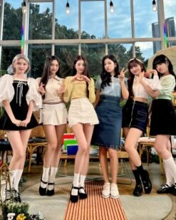 White Irregular Skort With Red And Black Linings | Leeseo - IVE -Amped Apparel White Irregular Skort With Red And Black Linings Leeseo IVE inspi 1 600x750 1