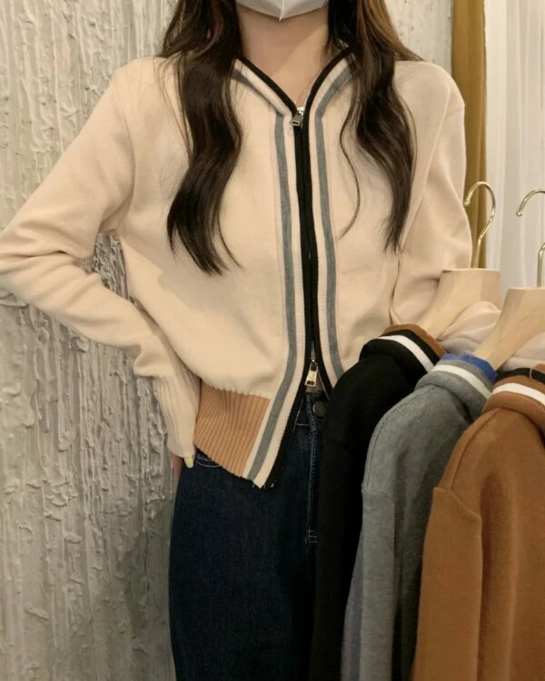 White Lined Zipper Hoodie | Winter - Aespa 5 White Lined Zipper Hoodie | Winter - Aespa - Image 3