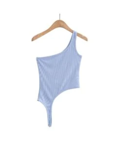 White One Shoulder Asymmetrical Edge Top | Chaewon - Le Sserafim -Amped Apparel White One Shoulder Asymmetrical Edge Top Chaewon Le Sserafim 3 600x700 1