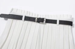 White Protruding Pleated Skorts | Haerin - NewJeans -Amped Apparel White Protruding Pleated Skorts Haerin NewJeans 11 600x397 1