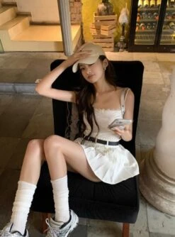 White Protruding Pleated Skorts | Haerin - NewJeans -Amped Apparel White Protruding Pleated Skorts Haerin NewJeans 7 600x812 1