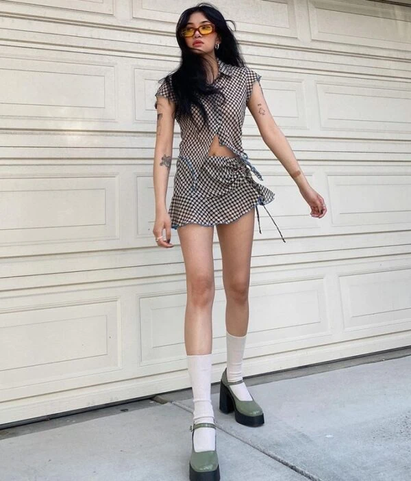 Black Irregular Plaid Top | Winter - Aespa 4 Black Irregular Plaid Top | Winter - Aespa - Image 2