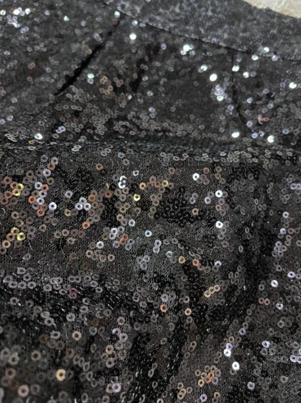 Black Shiny Crop Top | Wonyoung - IVE 6 Black Shiny Crop Top | Wonyoung - IVE - Image 4