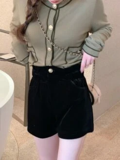 Black High-Waisted Velvet Shorts | Wonyoung - IVE