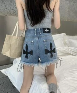 Black Cross Patched Denim Shorts | Yeji - ITZY 19 Black Cross Patched Denim Shorts | Yeji - ITZY -Amped Apparel Yeji ITZY Black Cross Patched Denim Shorts 10 600x724 1