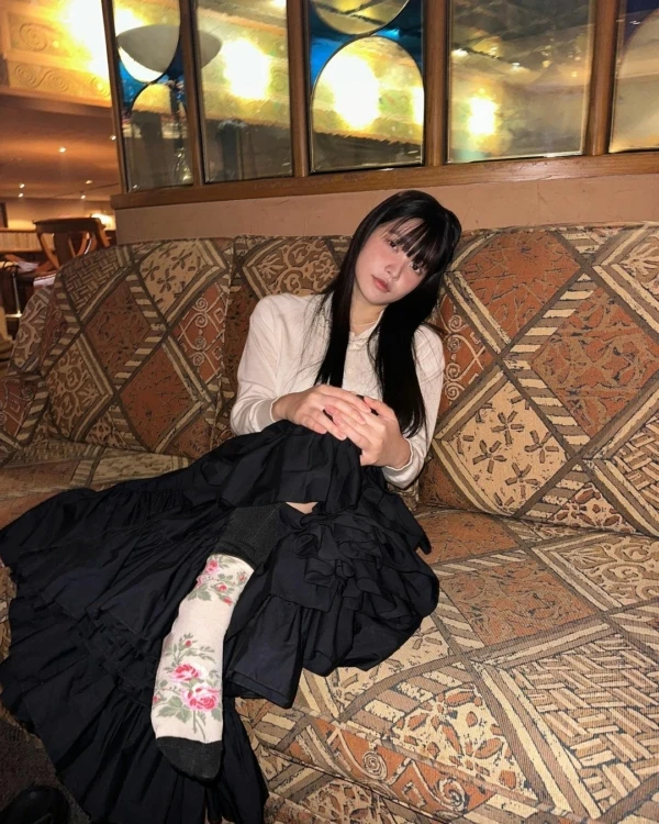 Black Flowy Long Skirt | Yeri - Red Velvet 10 Black Flowy Long Skirt | Yeri - Red Velvet - Image 8