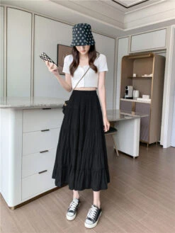 Black Flowy Long Skirt | Yeri - Red Velvet