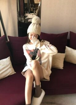 Beige Cat Painting Sweatshirt | Yunhyeong - IKON 14 Beige Cat Painting Sweatshirt | Yunhyeong - IKON -Amped Apparel Yunhyeong iKON Beige Cat Painting Sweatshirt 6