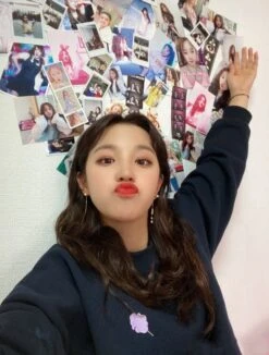 Black Cotton Candy Embroidered Sweatshirt | Yuqi - (G)I-DLE -Amped Apparel Yuqi GI DLE Black Cotton Candy Embroidered Sweatshirt 6