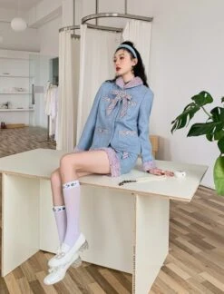 Blue Bowknot Woolen Skirt | Yuqi - (G)I-DLE -Amped Apparel Yuqi GI DLE Blue Bowknot Woolen Skirt 14 600x787 1