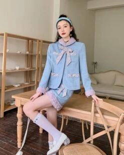 Blue Bowknot Woolen Skirt | Yuqi - (G)I-DLE -Amped Apparel Yuqi GI DLE Blue Bowknot Woolen Skirt 19 600x752 1